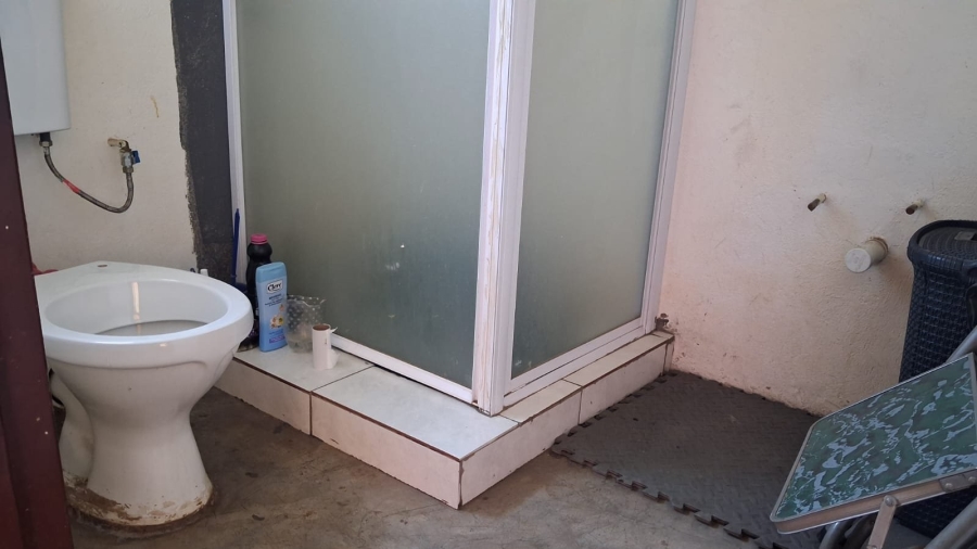 5 Bedroom Property for Sale in Mabopane Unit A North West